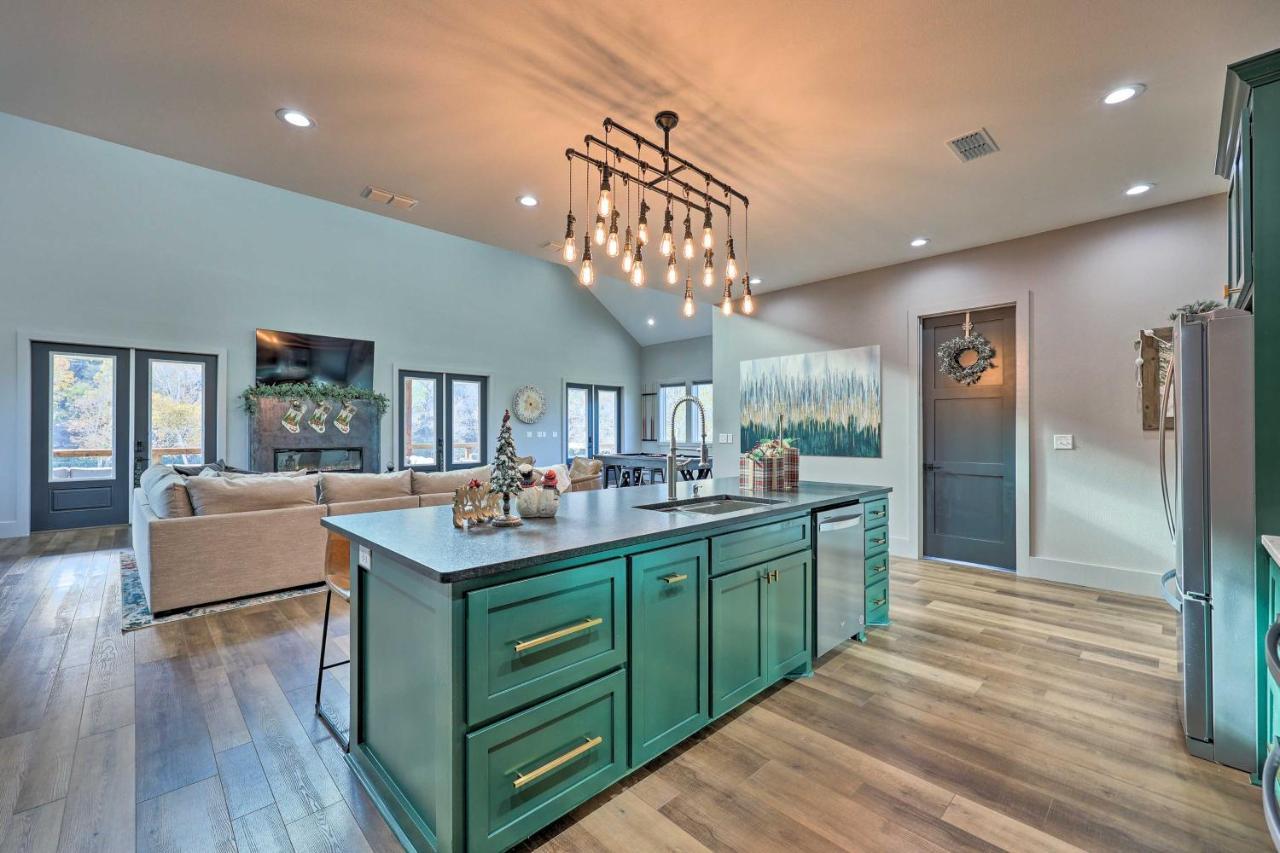 Lavish Riverfront Escape With Gas Grill! Glenwood エクステリア 写真