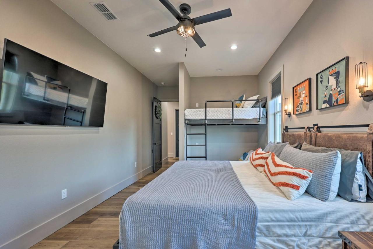 Lavish Riverfront Escape With Gas Grill! Glenwood エクステリア 写真